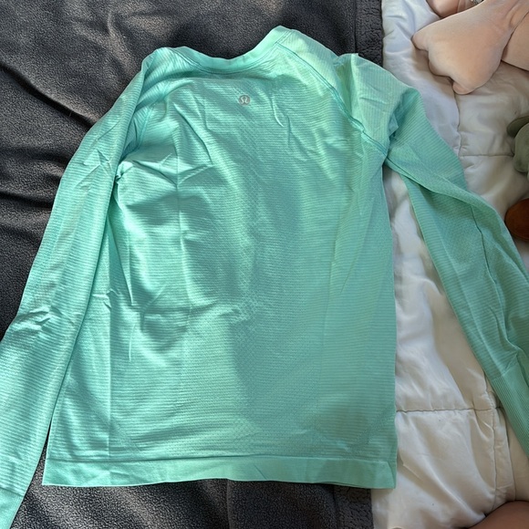 lulu swiftly long sleeve - Picture 2 of 2